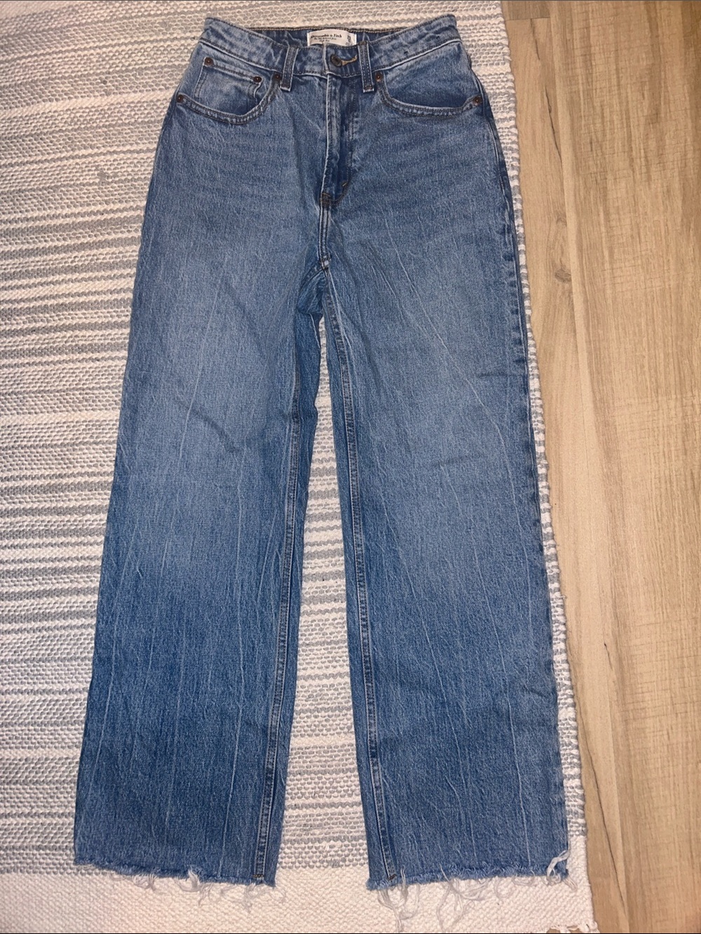 Abercrombie & Fitch The 90s Relaxed Jean curve love Size 25/0S chic minimalist